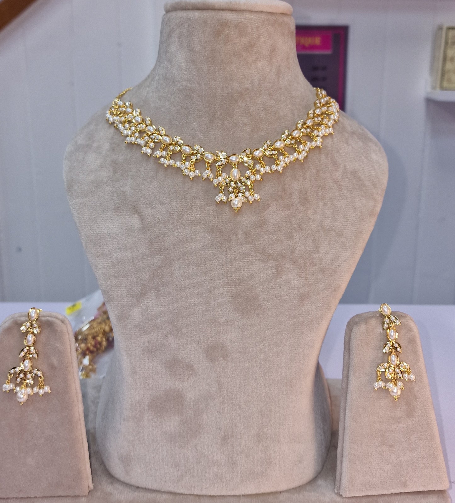 INDIAN STYLISH,JARAU, GOLD PLATED, STUDDED WITH WHITE PEARLS NECKLACE N EARRING