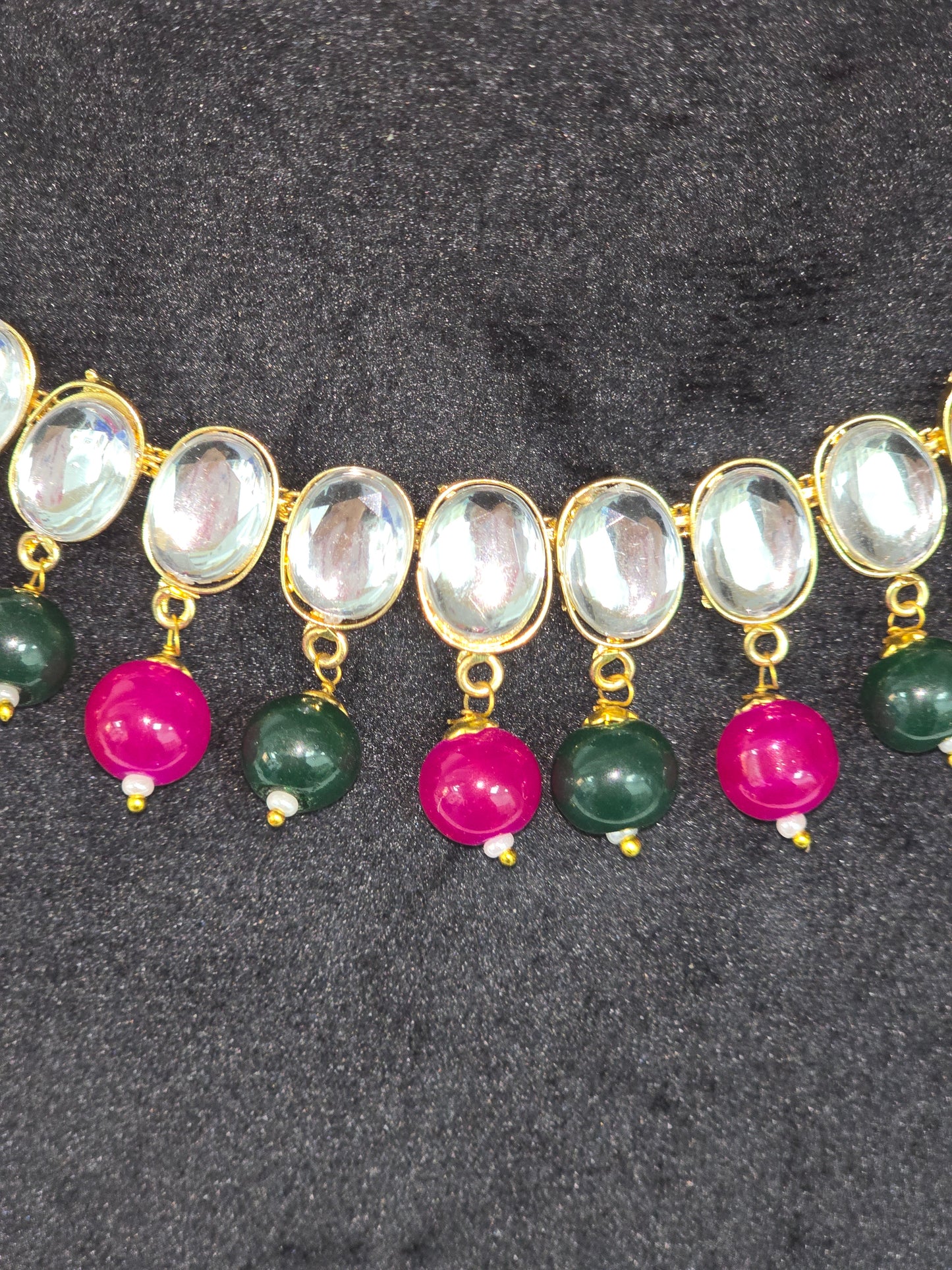 Kundan studded set with Earrings and Tikka