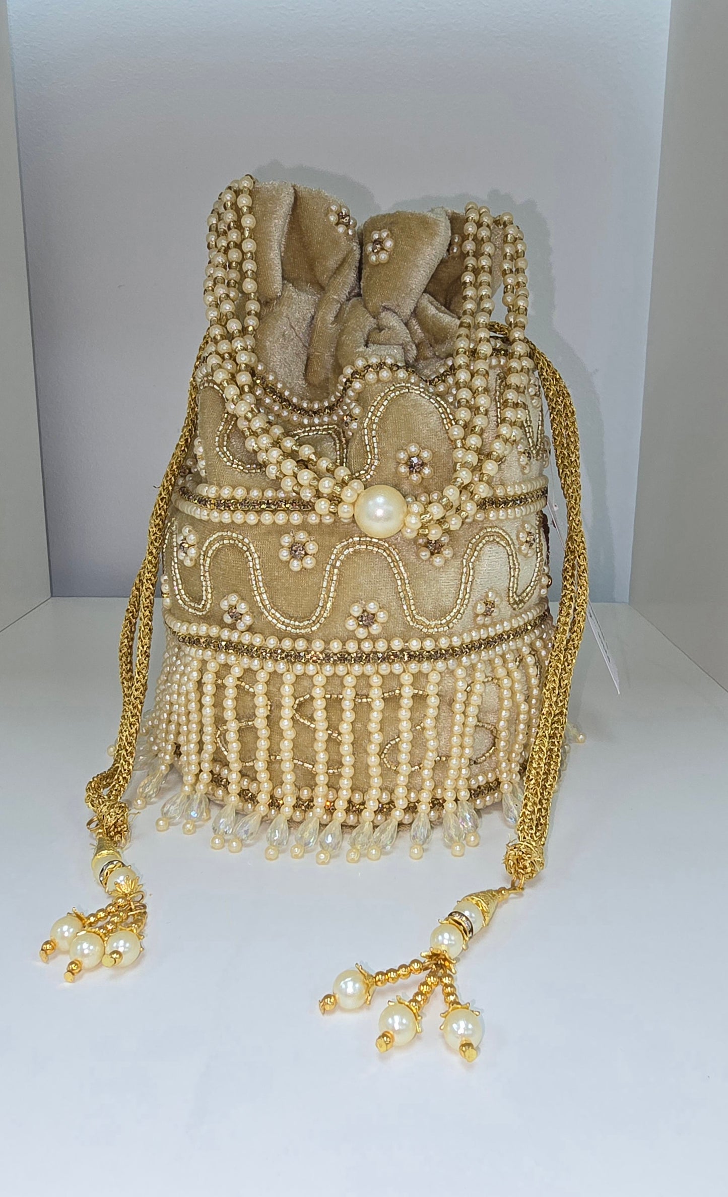 Fancy velvet potli