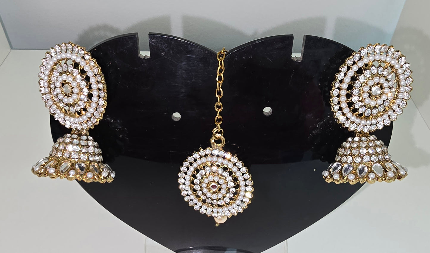 Tikka and jhumki set