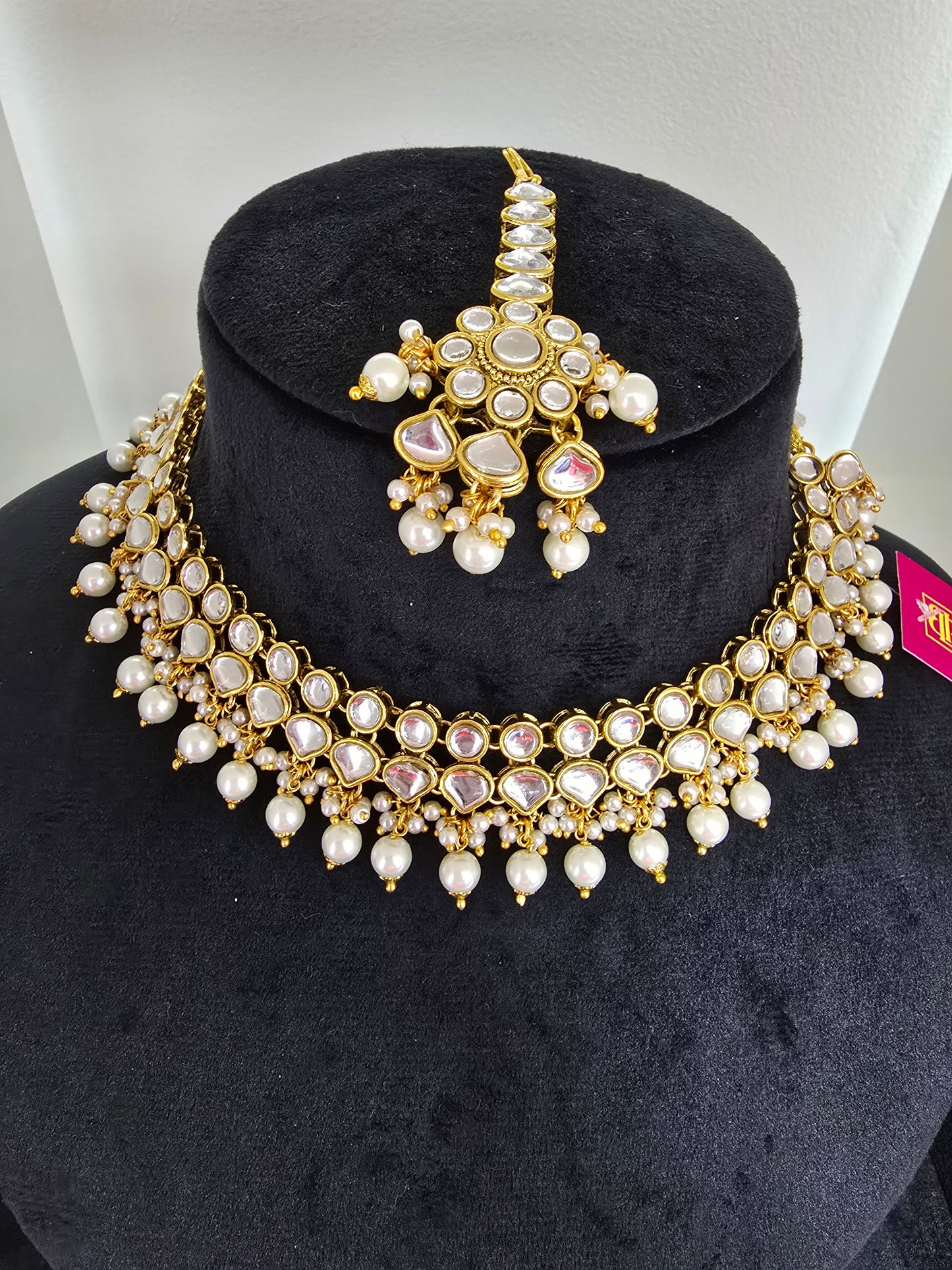 Party wear kundan set