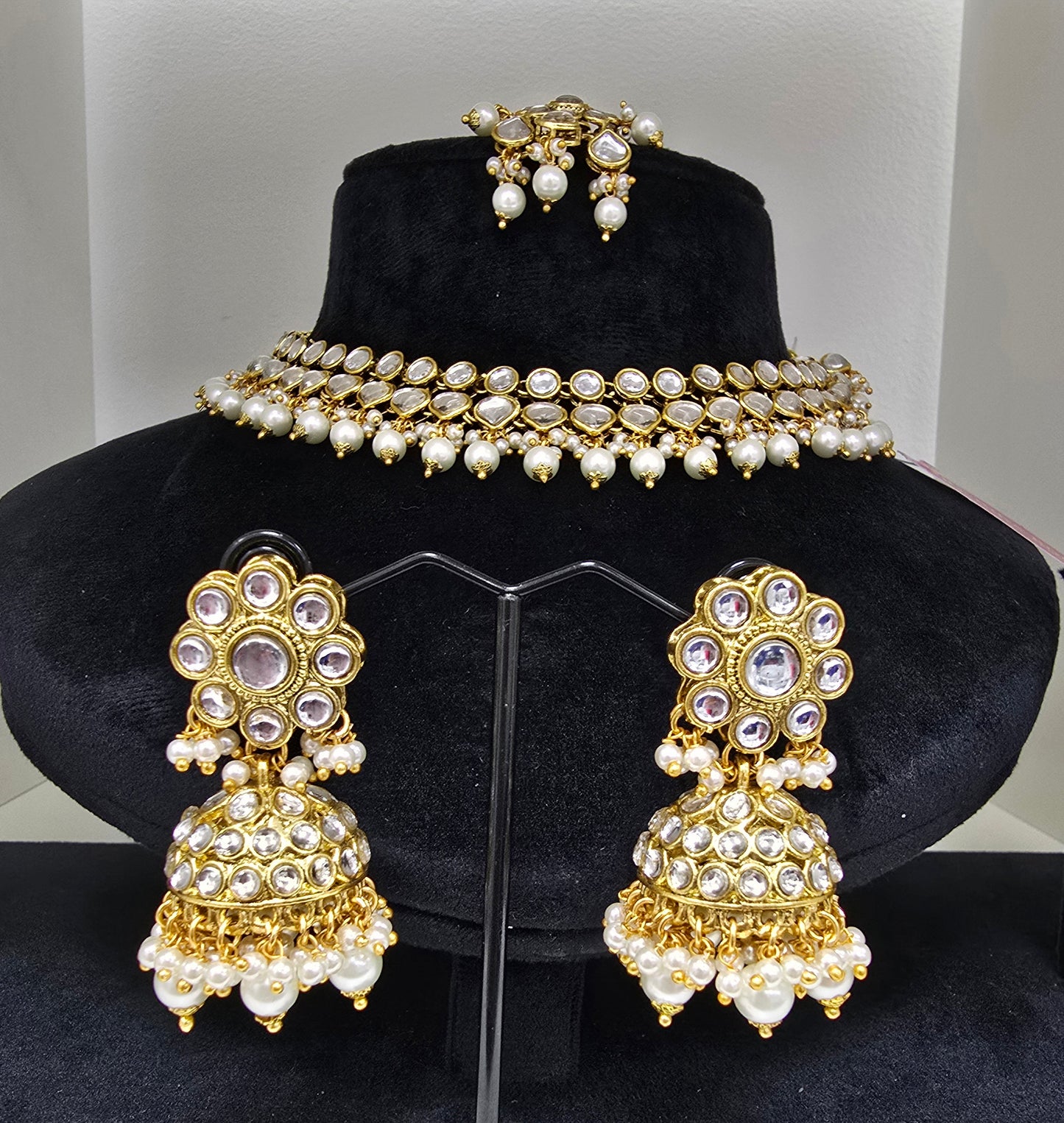 Party wear kundan set