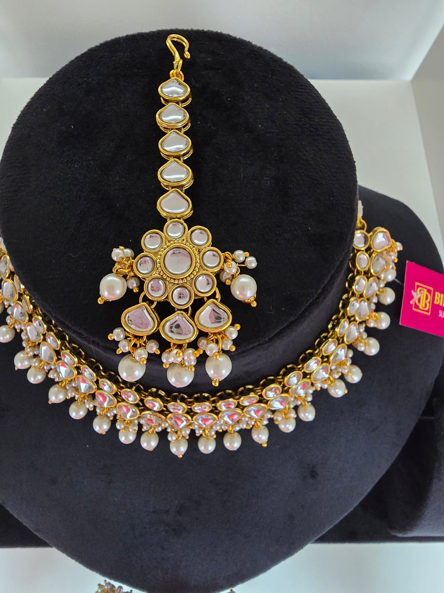 Party wear kundan set