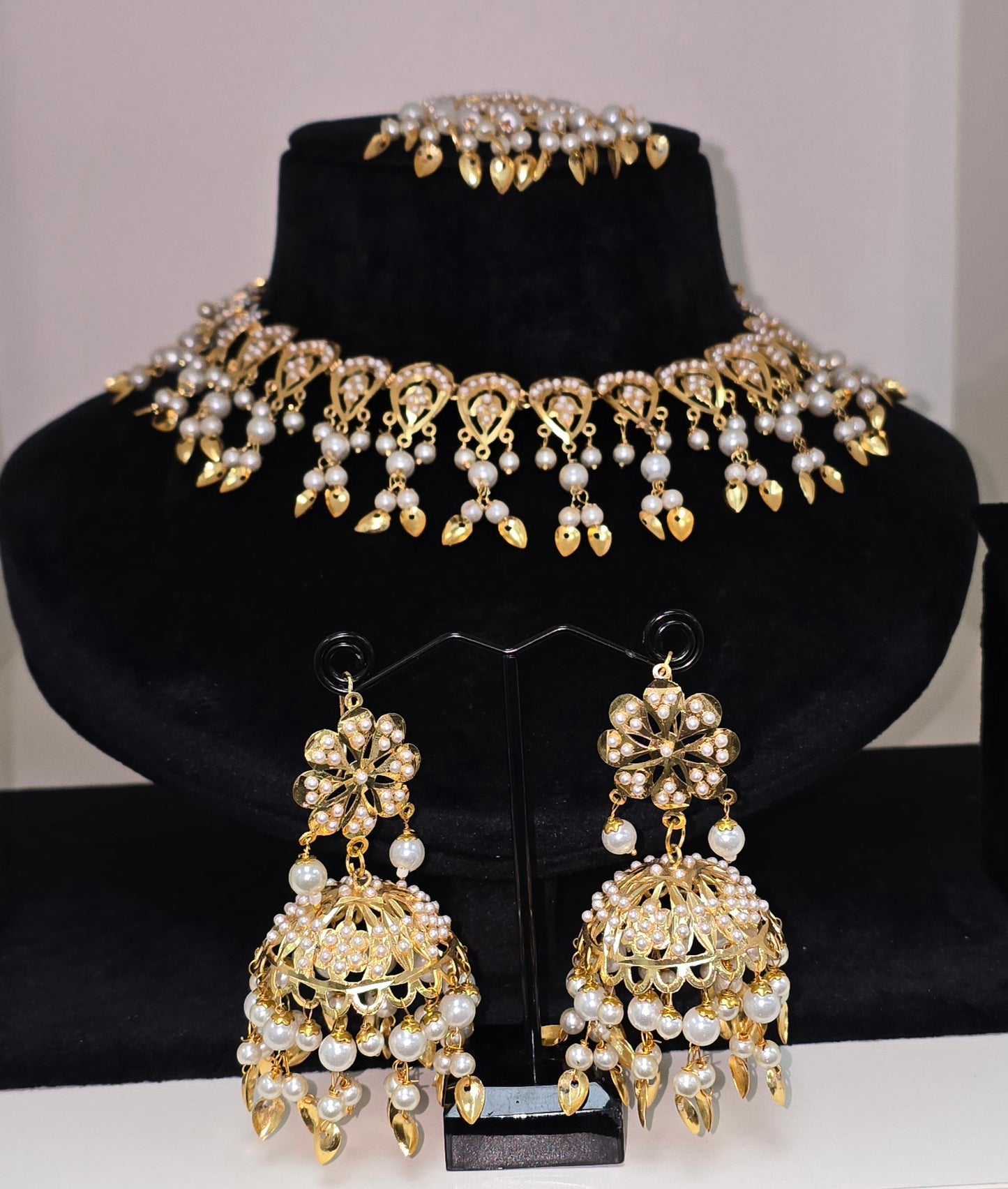 Golden pearl jarau set