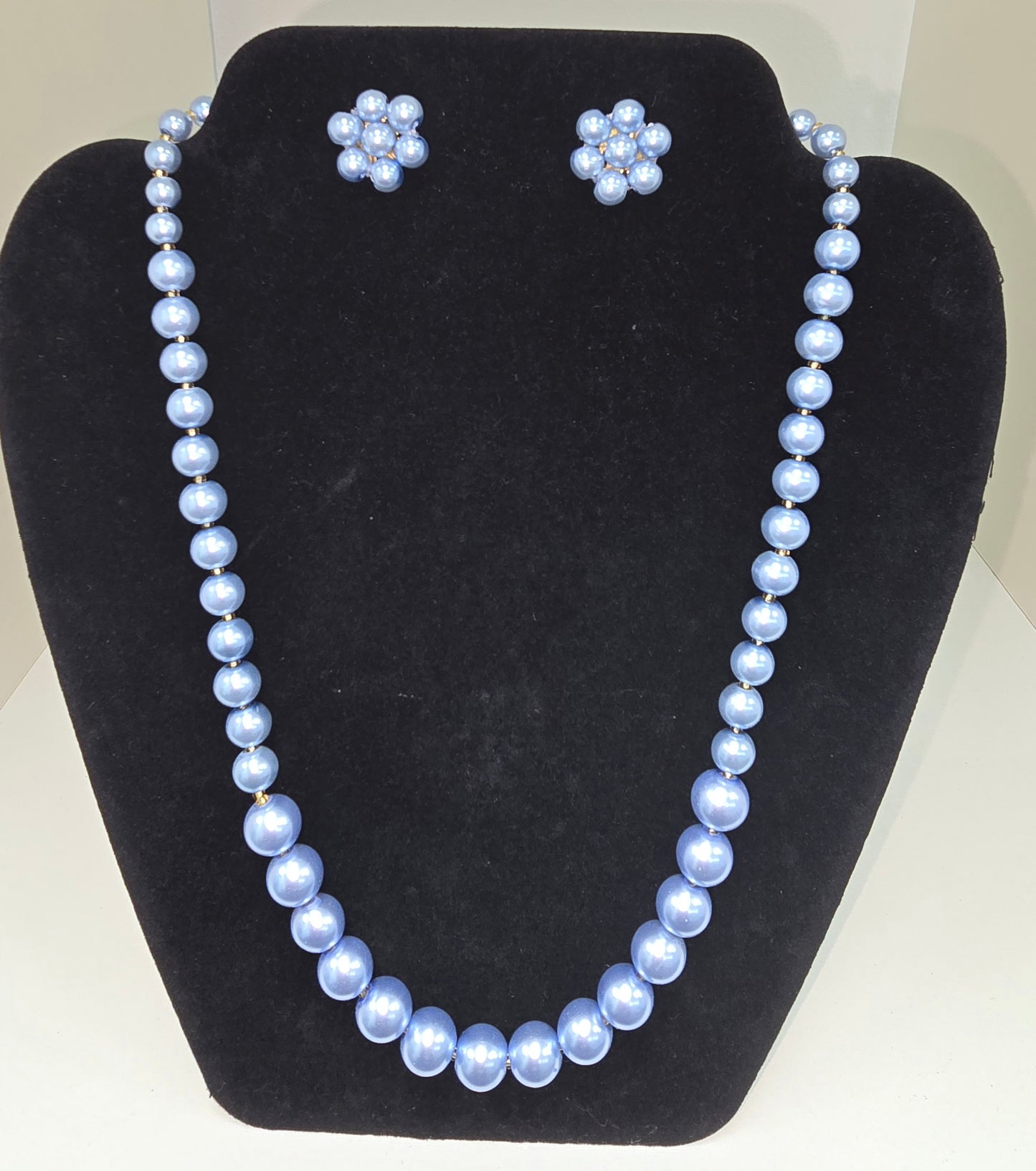 Pearl sets in 8 different colours
