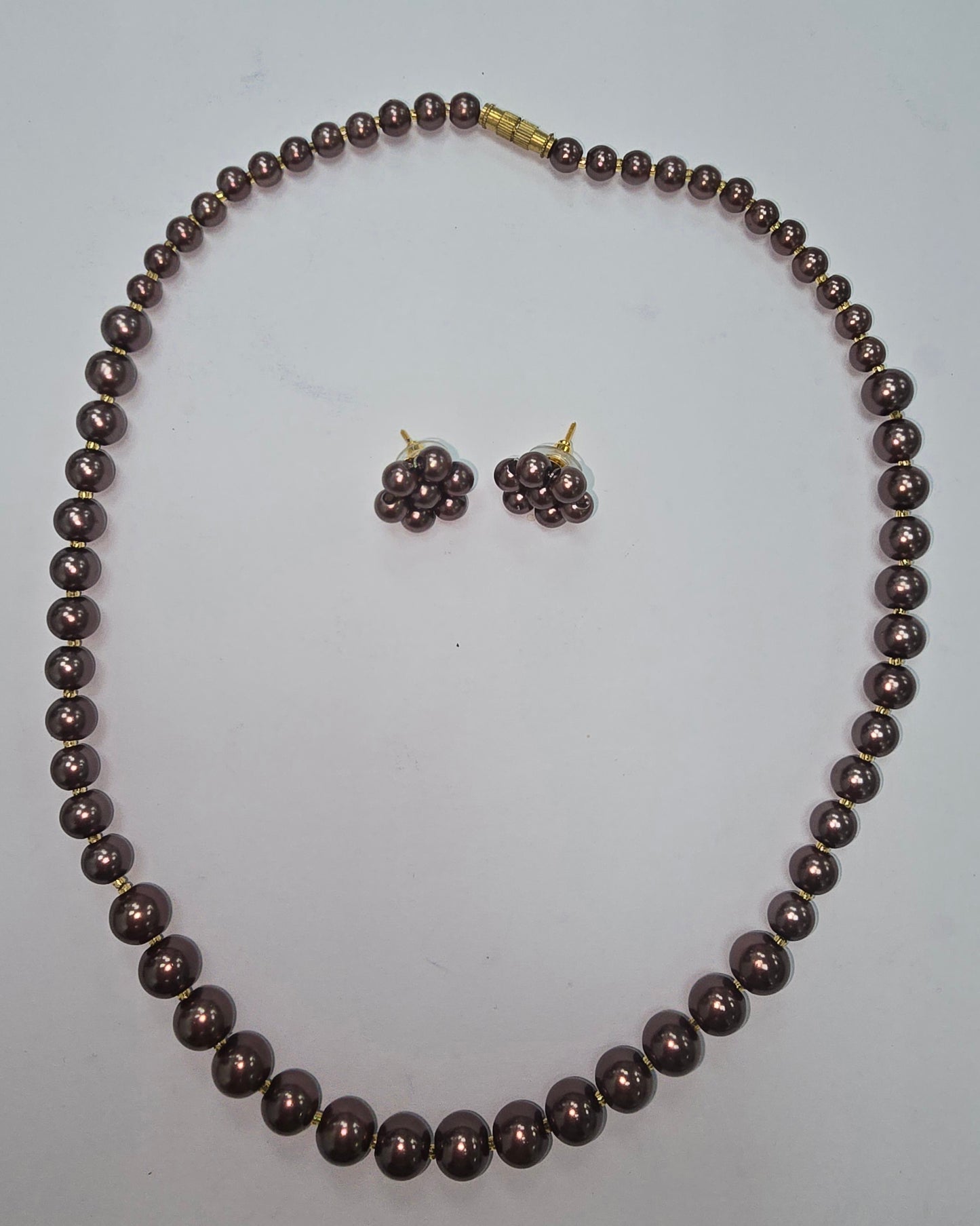 Pearl sets in 8 different colours