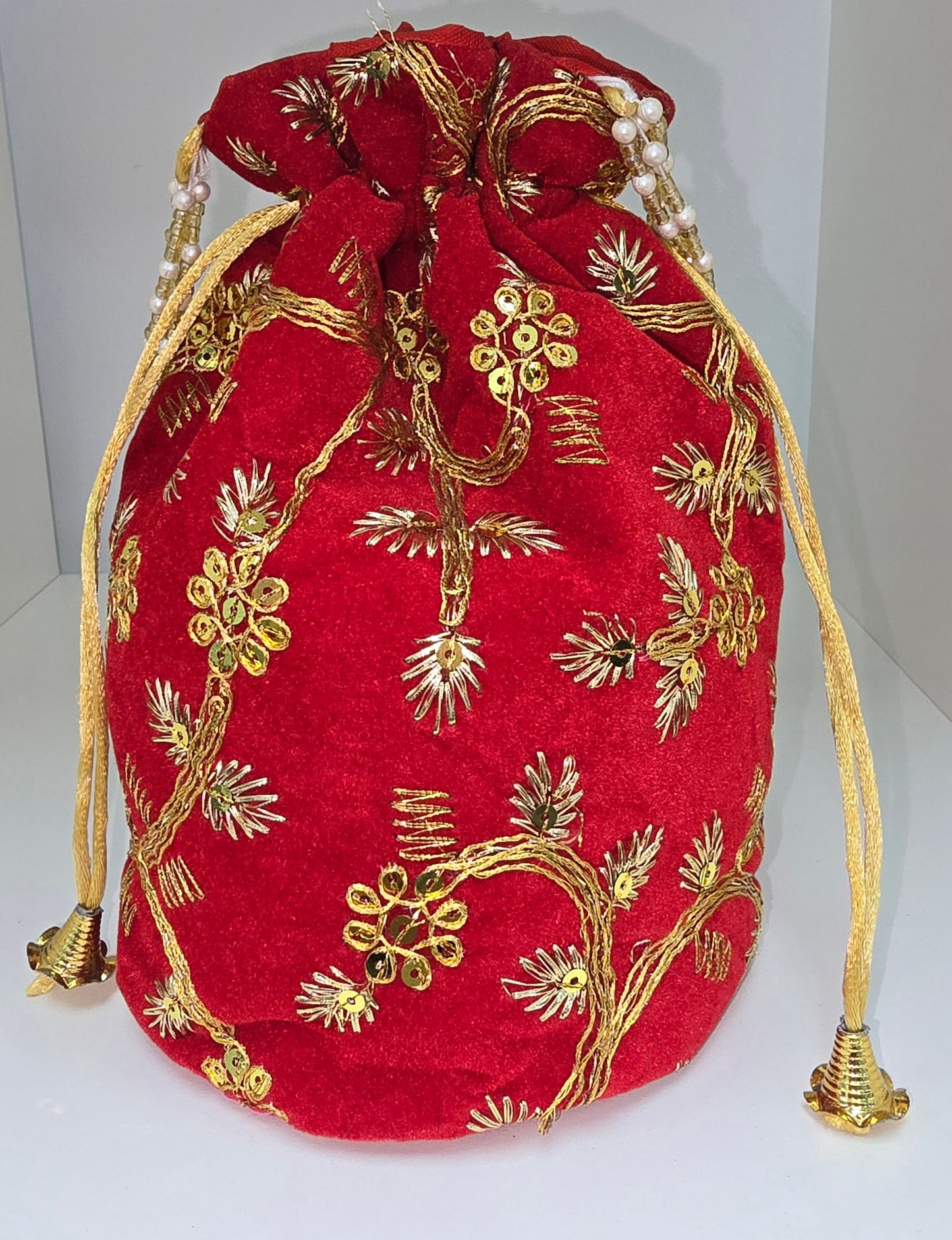 Velvet red potli