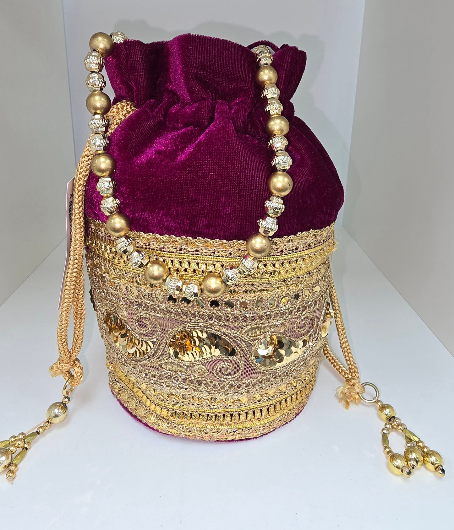 Velvet potli