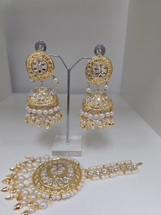 Fancy tikka and jhumka set