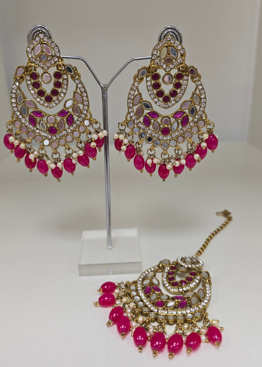 Fancy tikka and earrings