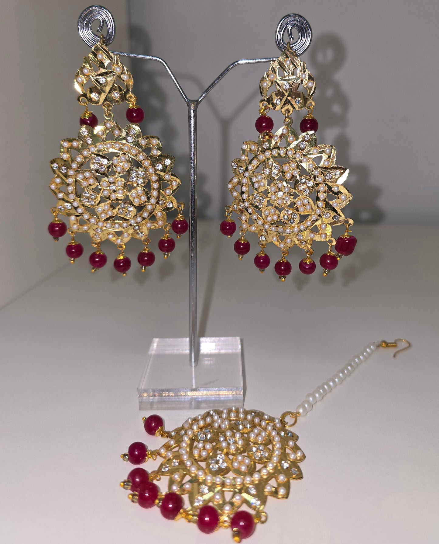 Jarau tikka and earrings set