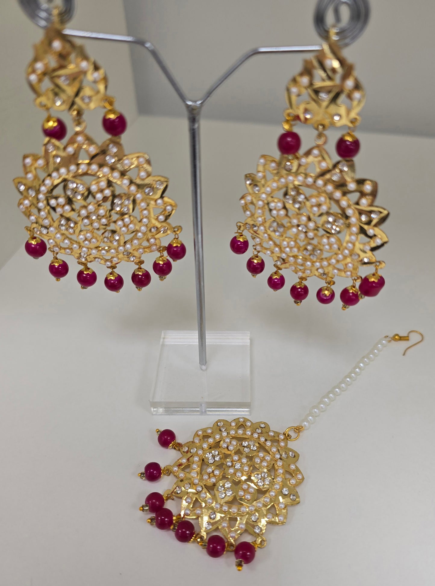Jarau tikka and earrings set