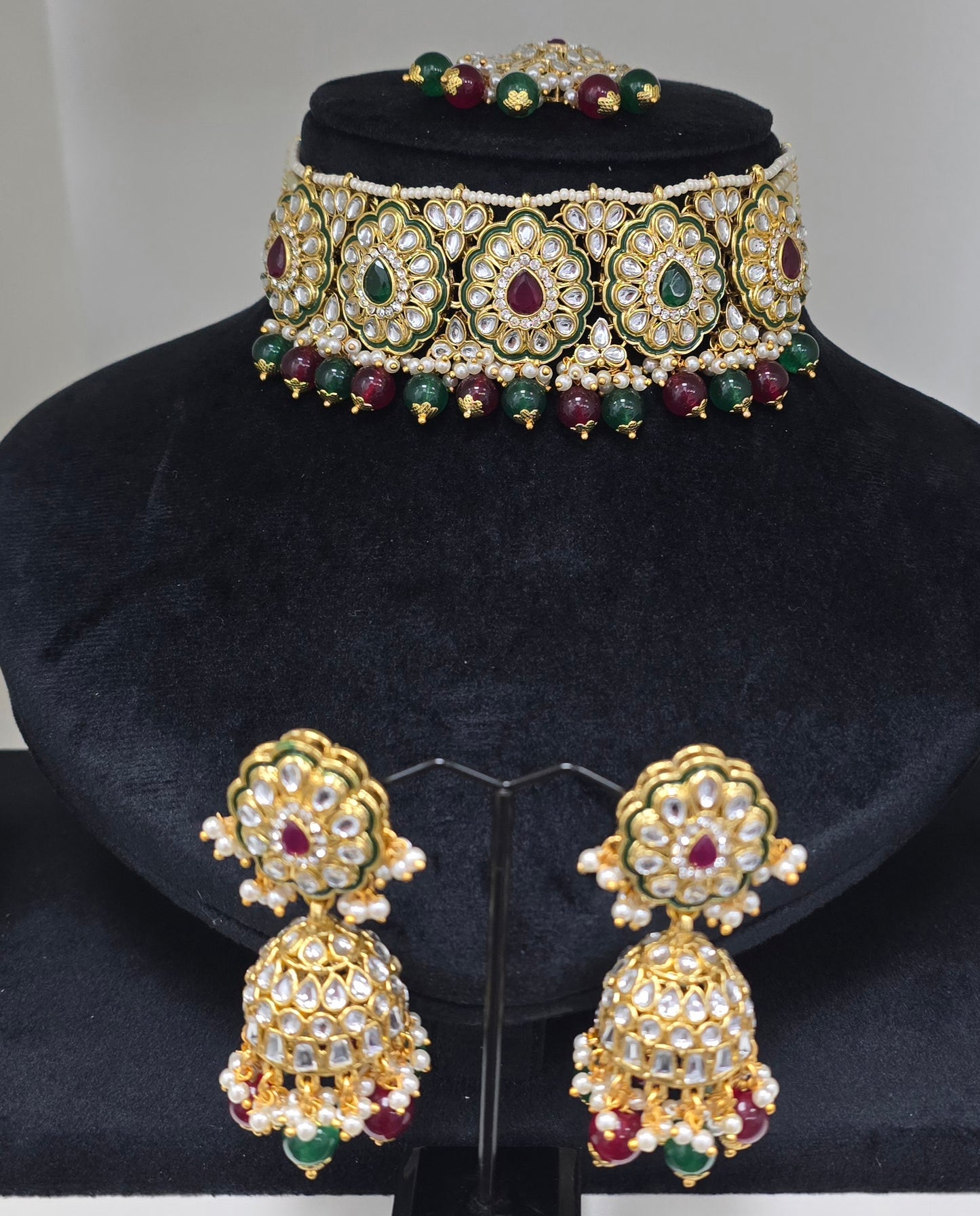 Choker sets with jhumka and Tikka