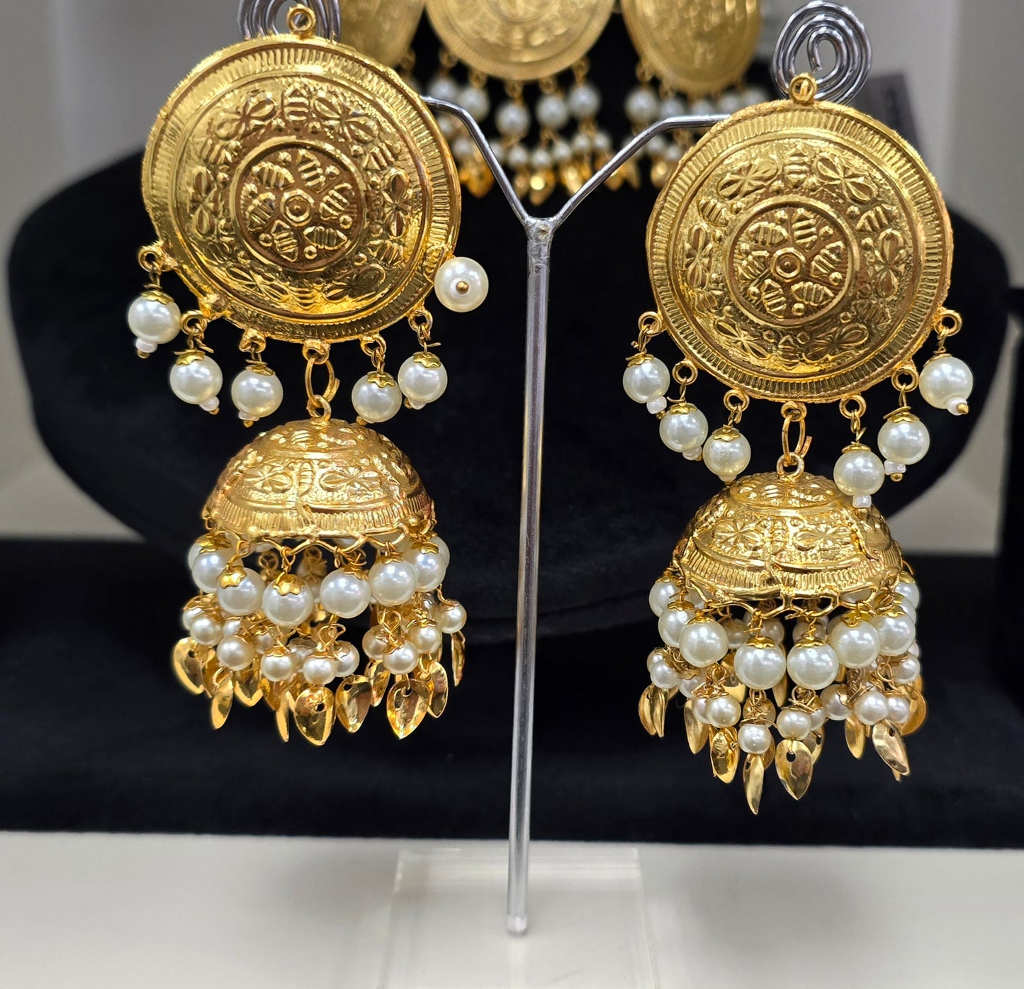 Traditional jhumka tikka necklace set