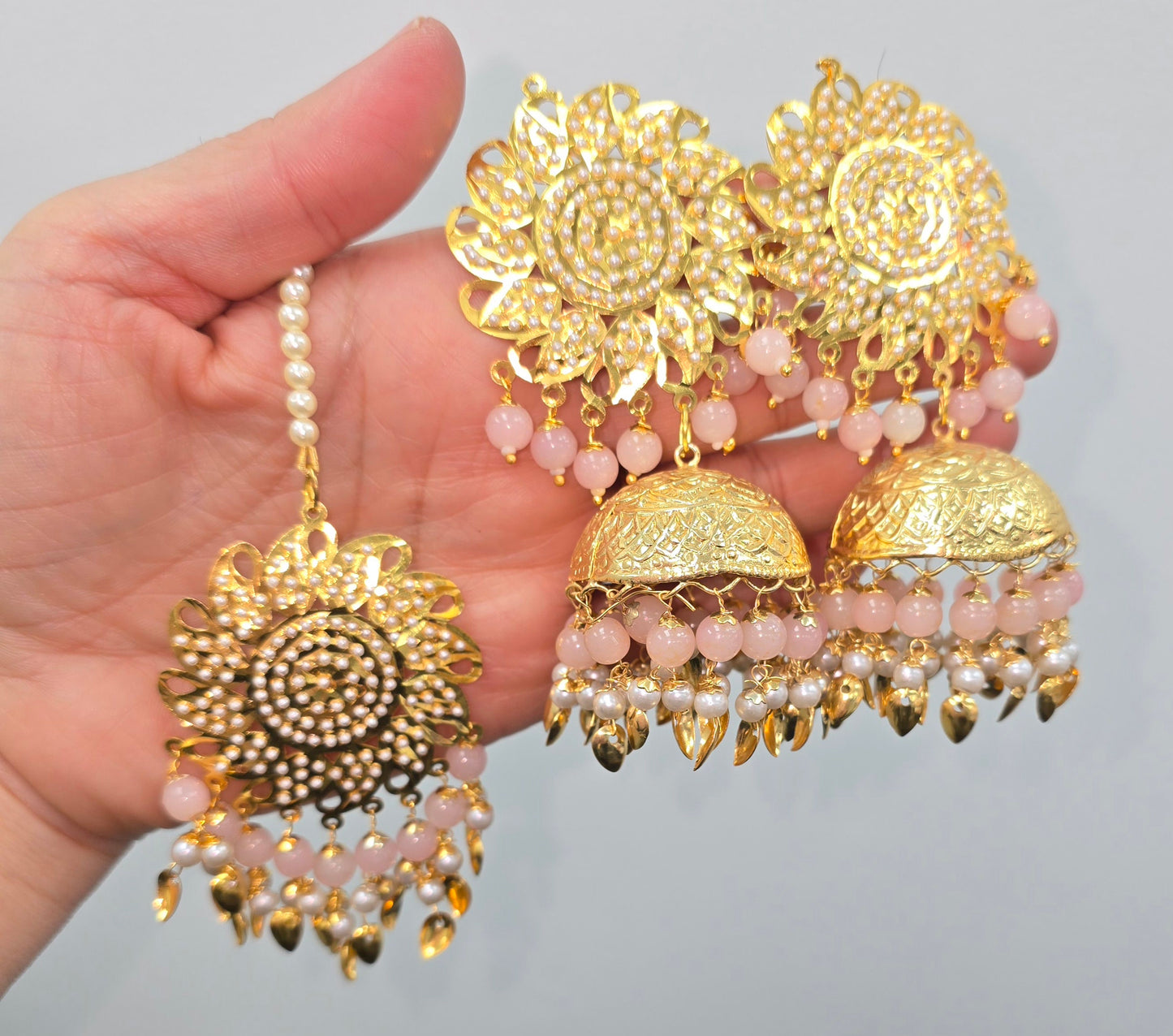 Tikka and jhumka set