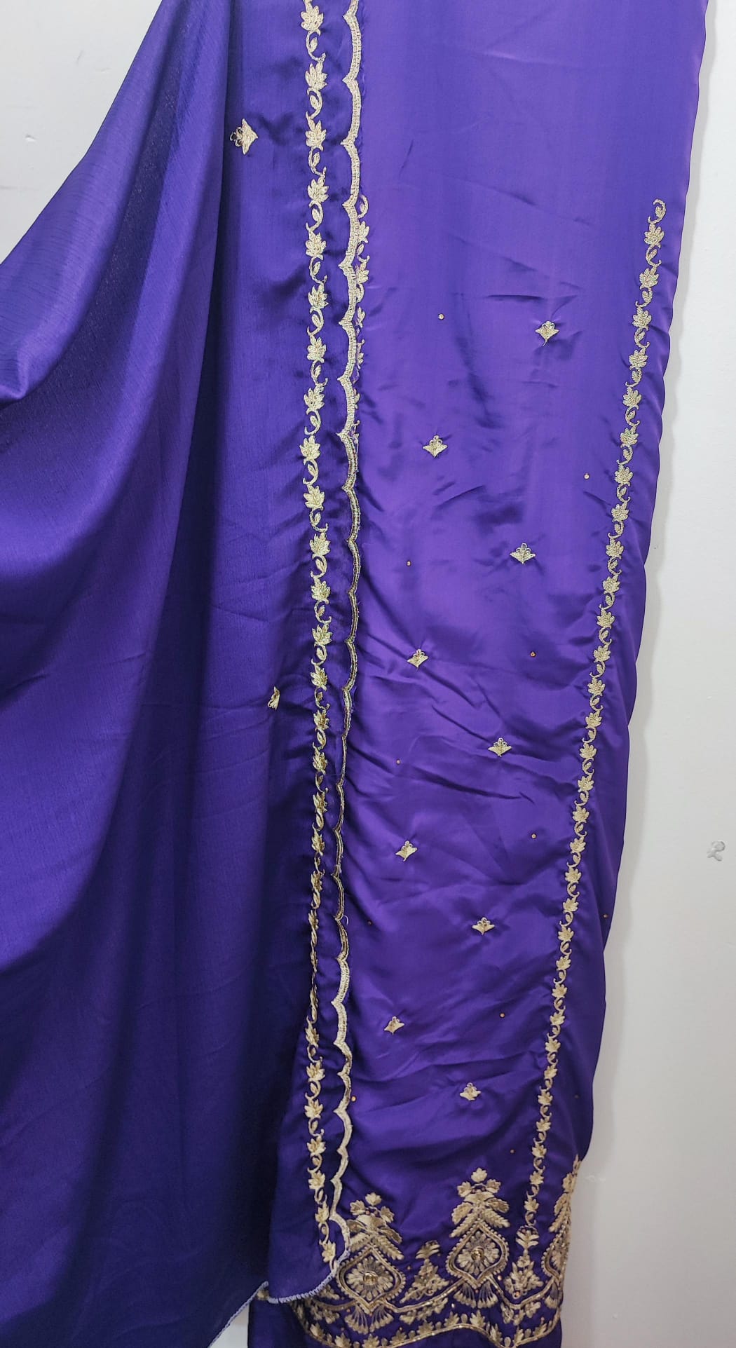 Unstitched dress material in washable silk in 2 colours