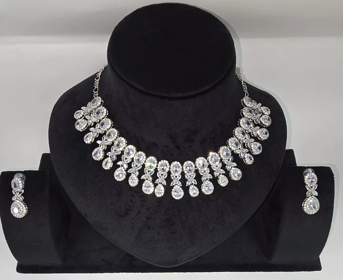 Indian Party Wear jewellery Set With matching Earrings