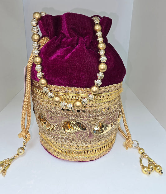 Velvet potli
