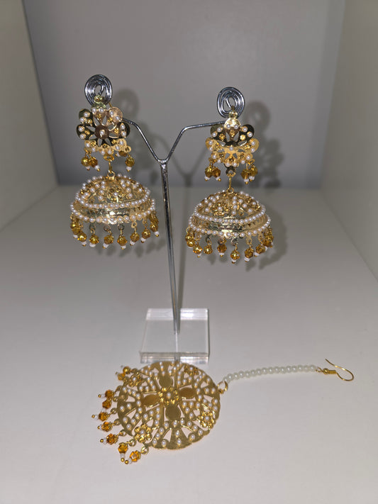 Tikka and jhumka set