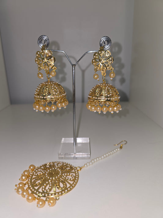 Tikka and jhumka set