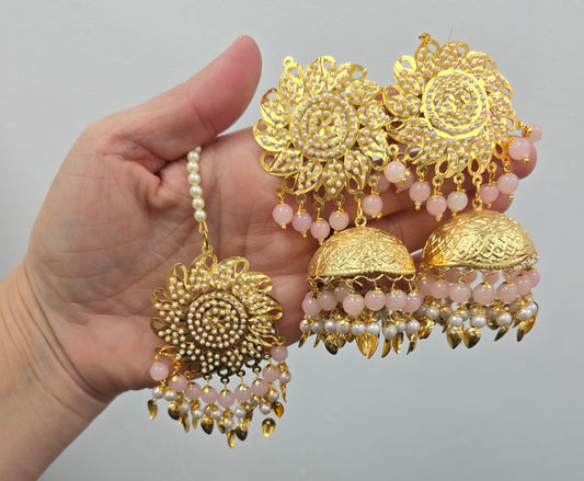 Tikka and jhumka set